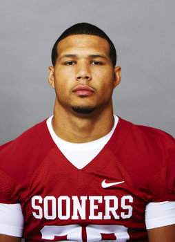 Travis Lewis